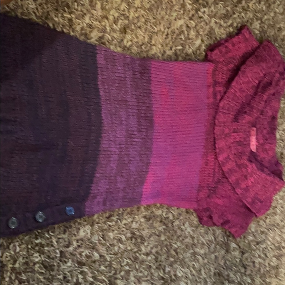 Pink women’s sweater Size L